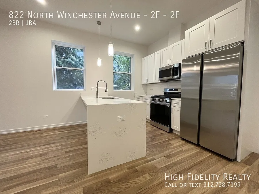 822 N Winchester Ave — Photo 4