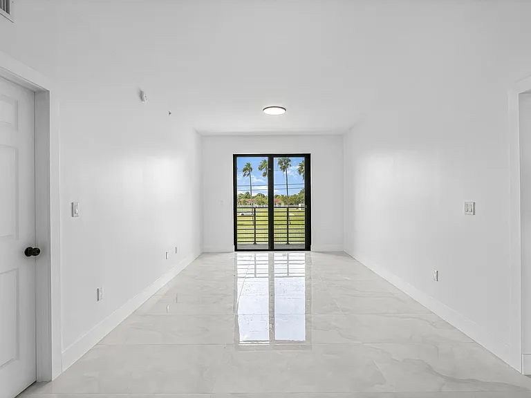 16925 SW 100th Ave #B1 — Photo 15