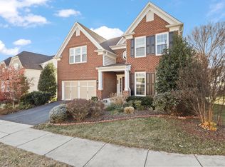 43527 Loudoun Barn Way, Chantilly, VA 20152