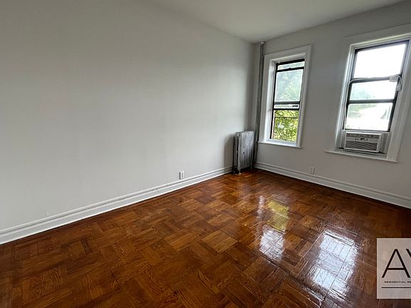 4th image of 403 Saint Johns Pl #C