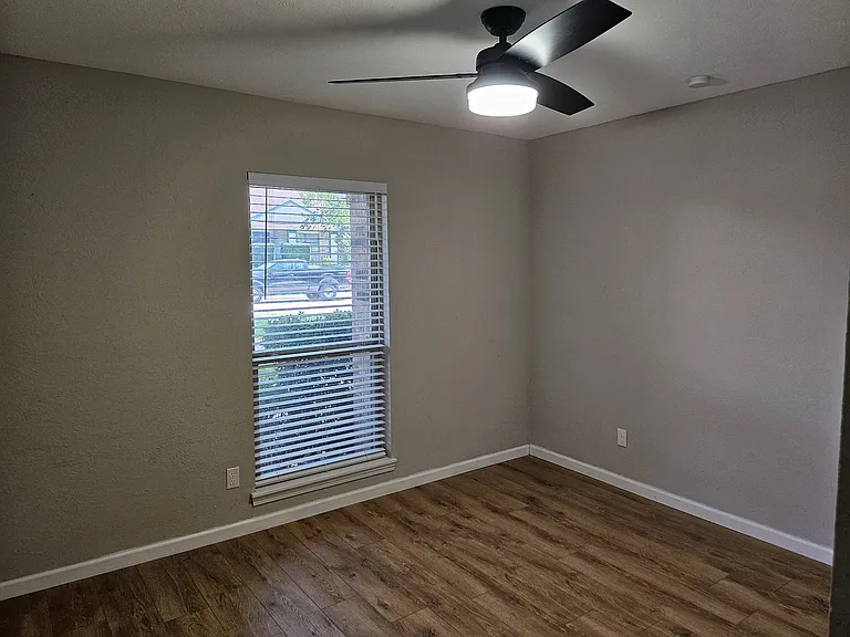 Room4