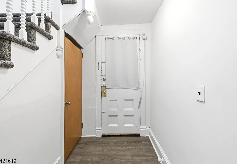 104 Maple Ave #2 — Photo 4