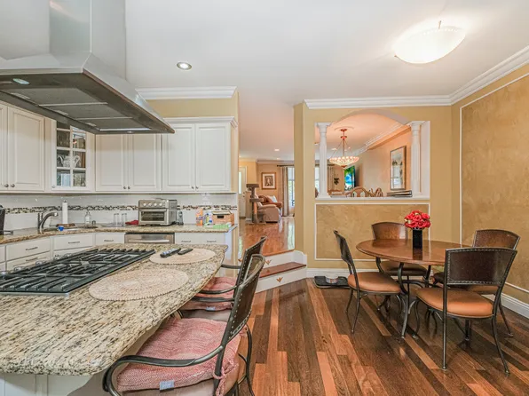 20 Notus Avenue image 12 of 44