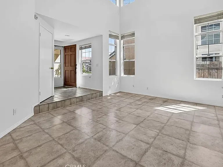 818 Amber Oaks Cir — Photo 2