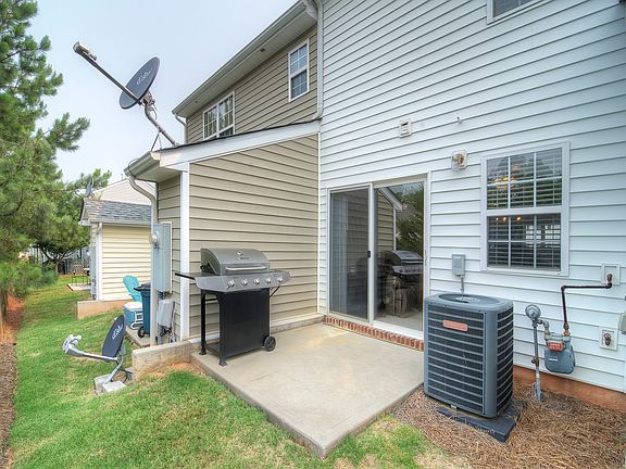 3rd image of 8019 Long House Ln