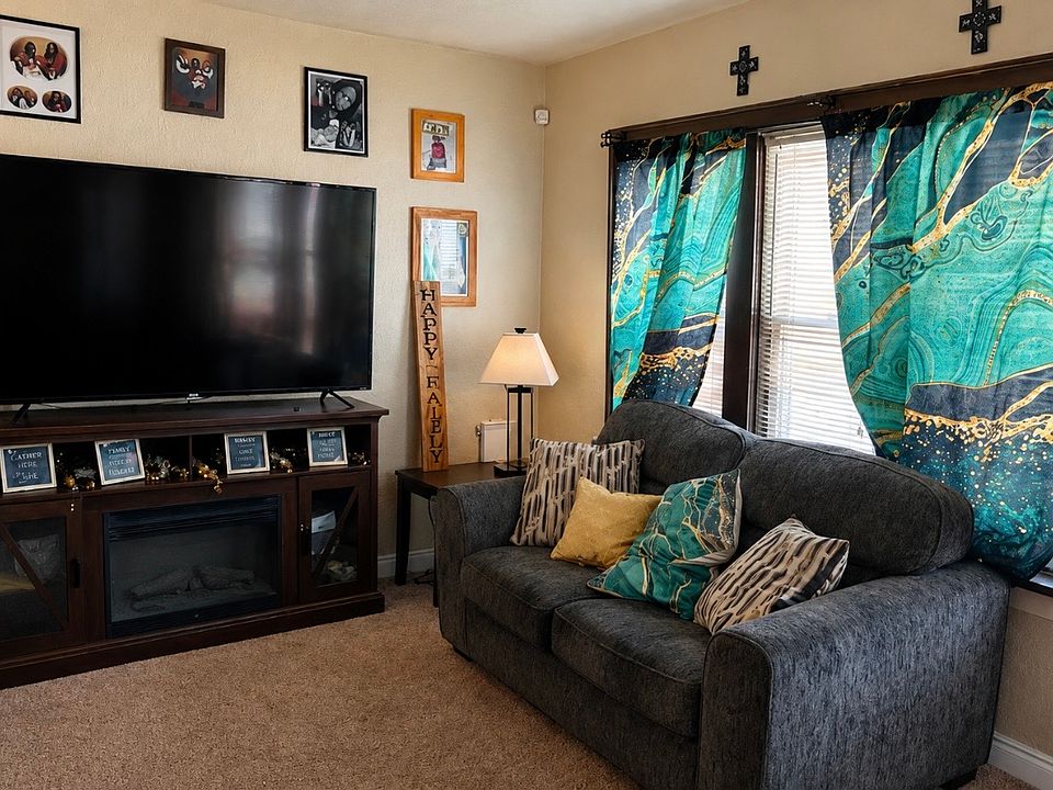 1425 N 24th Pl, Milwaukee, WI 53205 | Zillow