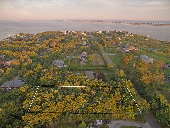 2nd image of 33 Sunset Ave