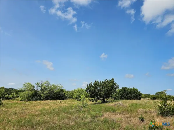 111 Shin Oak Dr, Lampasas, TX 76550