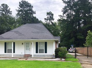 6040 Wetcreek Dr, Greenwell Springs, LA 70739