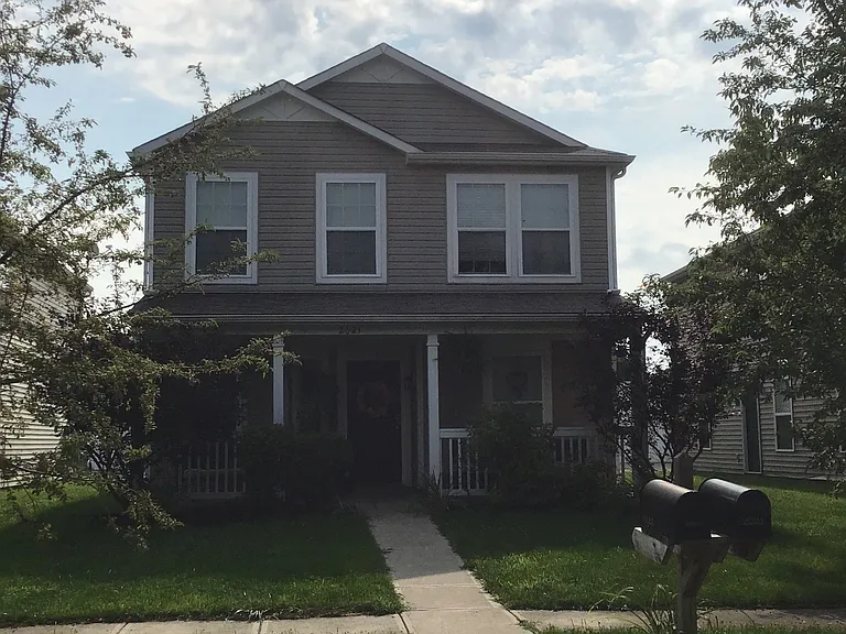 2321 Bristol Dr — Photo 1