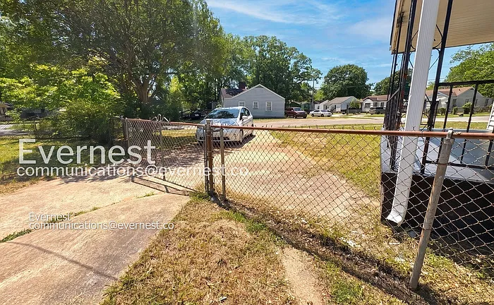 200 Woodward Dr — Photo 35