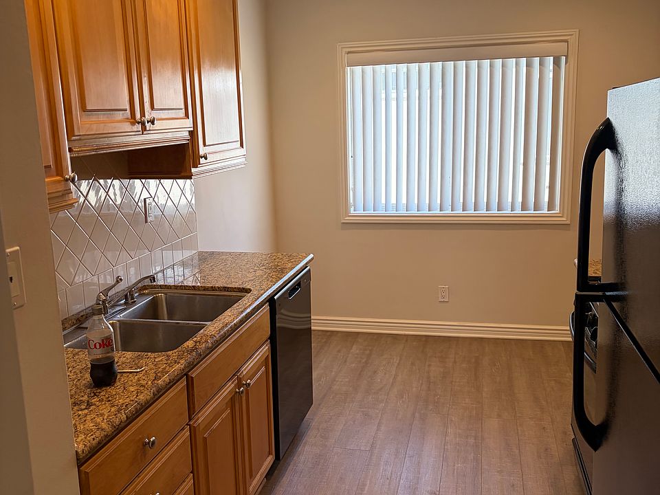 1st image of 1023 Ocean Park Blvd APT 11
