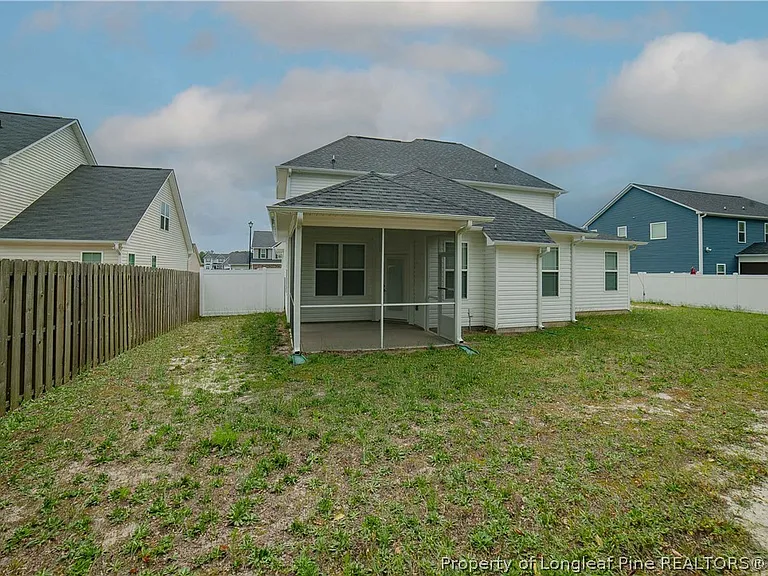 212 Stafford Ave — Photo 7