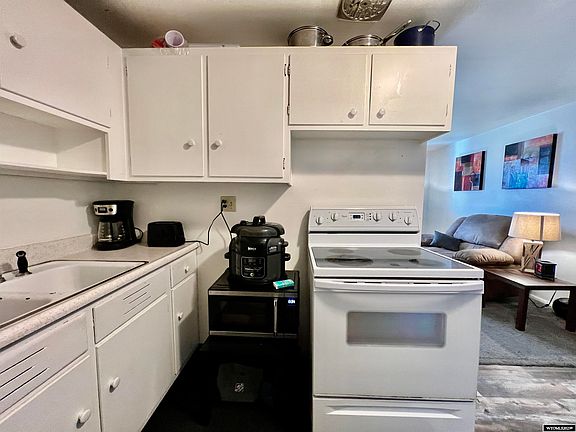 5th image of 1544 Brigham Young Street