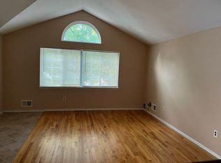 56 Clay Pit Rd #2, Staten Island, NY 10309