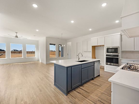 7th image of this home