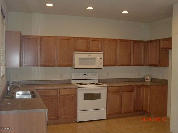 3rd image of 986 W Calle Carasol
