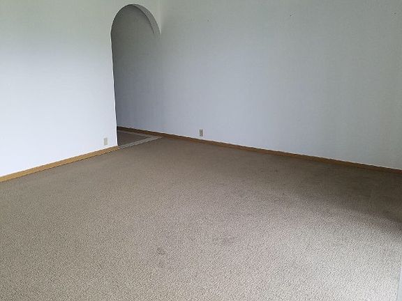 4th image of 625 N Jackson Ave APT B31