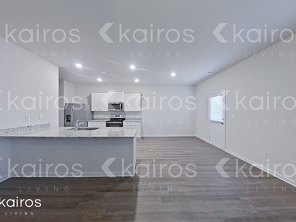 3rd image of 3478 Bridgewood Dr