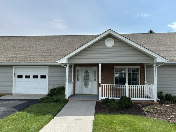 228 Wheatland Ct, Christiansburg, VA 24073