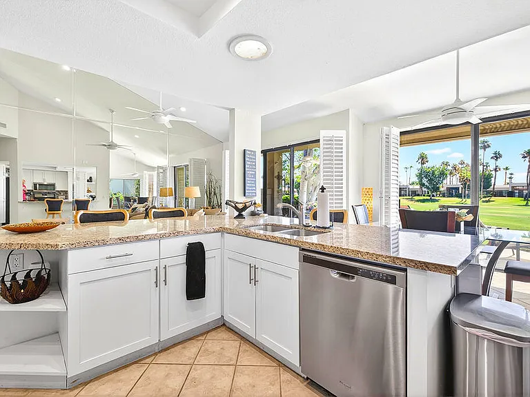 55090 Shoal Crk — Photo 1