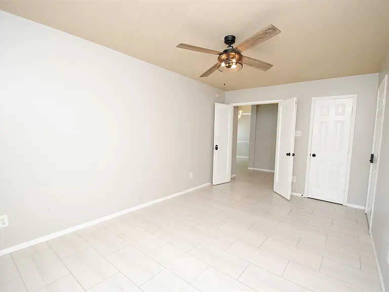 5910 Sugar Field Ln — Photo 18