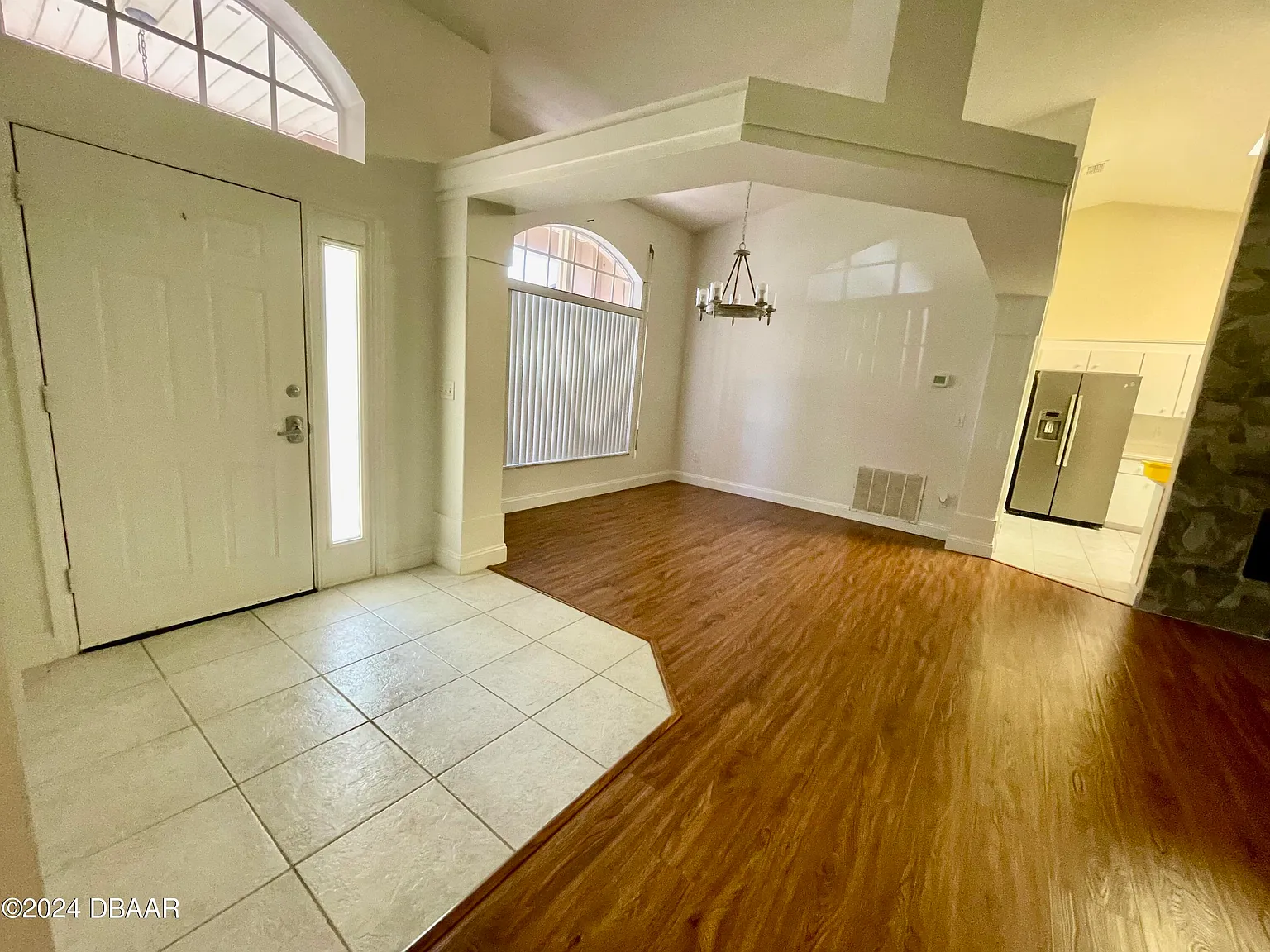 3 bed, 2.0 bath, 2167 sqft, $2,500 — Photo 2
