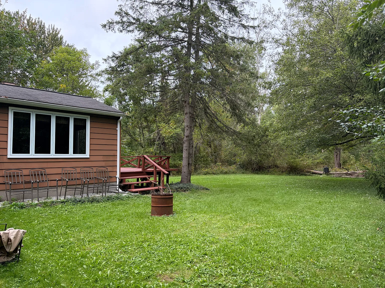 3 bed, 2500 sqft, $3,000 — Photo 2