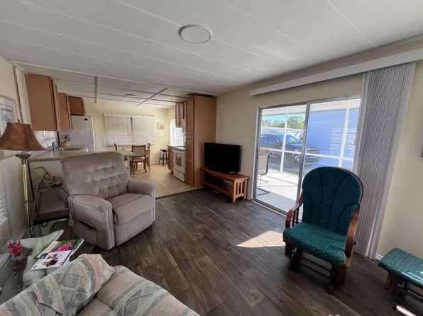 174 Siesta Ln, Fort Myers, FL 33905