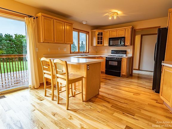 4th image of 9209 Sharon Hills Ct