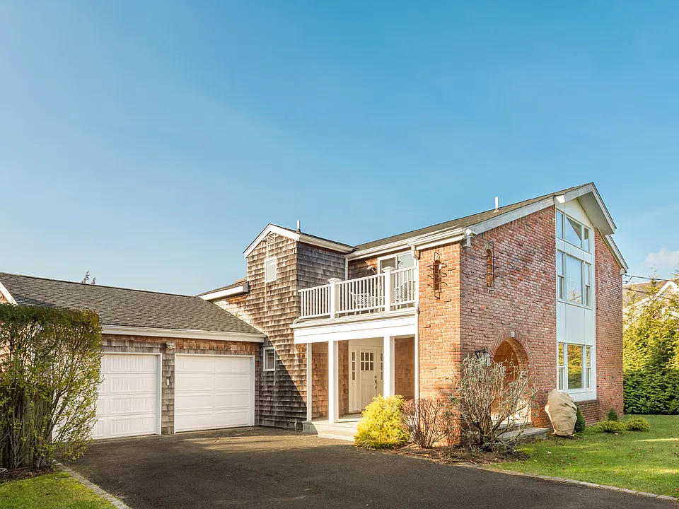 Knollwood Dr
