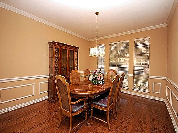 4th image of 5601 Hunterwood Ln