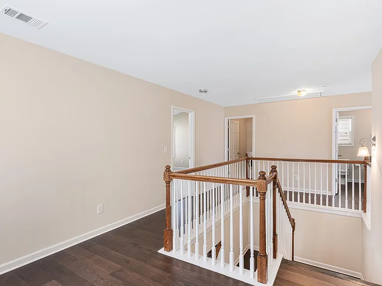 5529 Chatham Cir — Photo 11