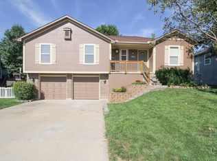113 NE 6th St, Blue Springs, MO 64014