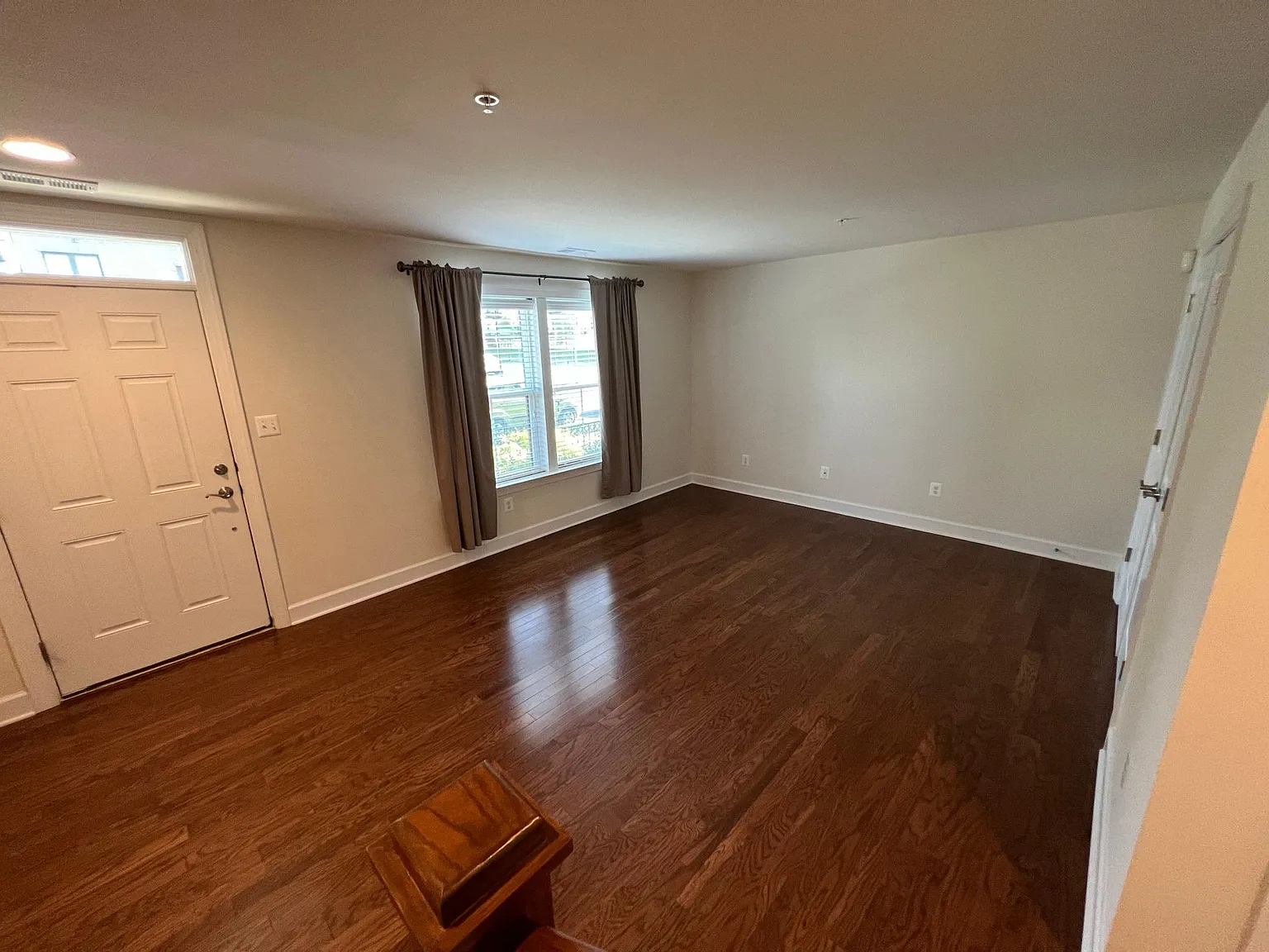 4706 Woodberry St — Photo 2