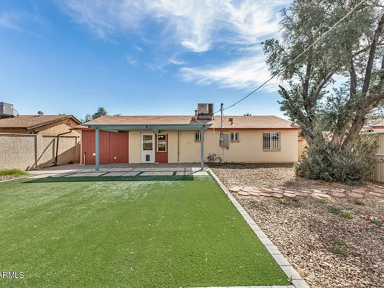 3234 E Friess Dr — Photo 28