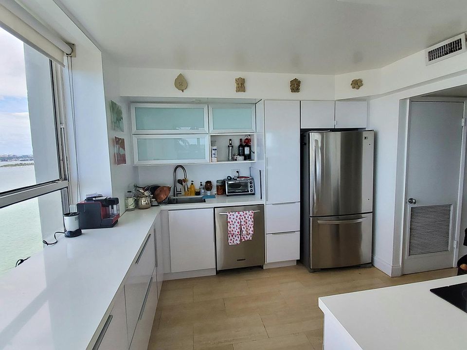 1st image of 600 NE 36th St #Penthouse 26