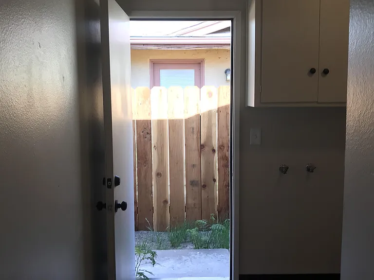 1339 E Rumble Rd — Photo 11