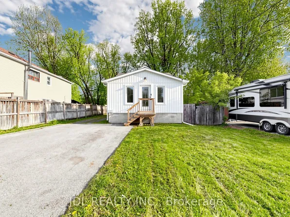 245 Royal Rd, Georgina, ON L4P 2T9
