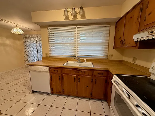 810 W Vandalia Rd — Photo 11