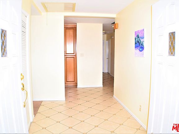 4th image of 639 W F St