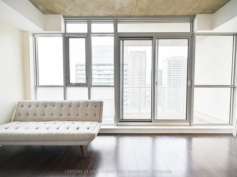 375 King St W #2908 — Photo 11