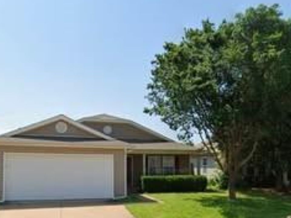 1st image of 1704 NW 148th St