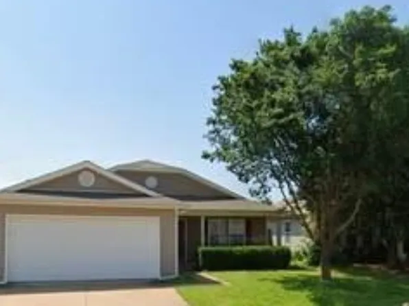 1704 NW 148th St, Edmond, OK 73013