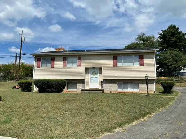 3745 Green Spring Ave NW, Roanoke, VA 24017