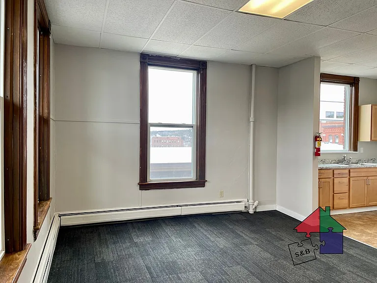 180 N Main St — Photo 5