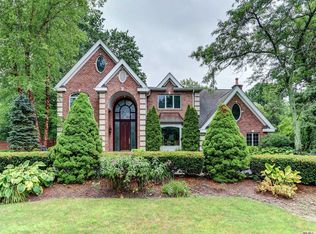 115 Kenneth Ave, Greenlawn, NY 11740