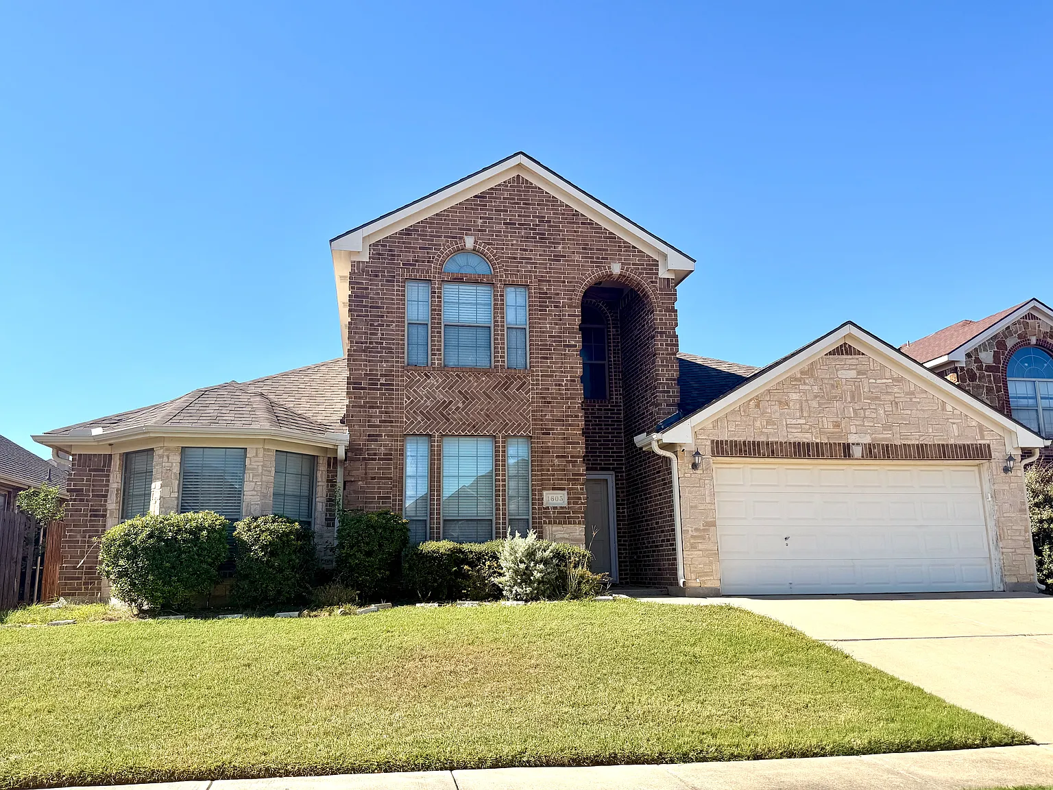 4 bed, 2749 sqft, $2,850 — Photo 1