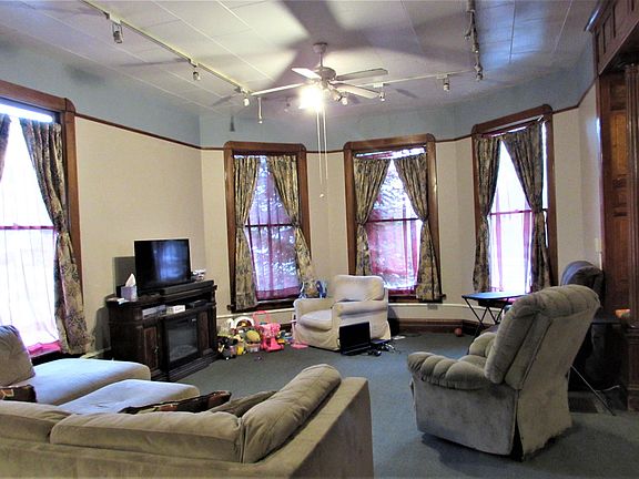 2nd image of 108 E Wawawai St