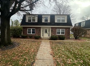 715 E 12th St #J, Mishawaka, IN 46544